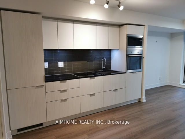 318 Richmond Street W 416, Toronto, ON M5V 0B4 photo 5