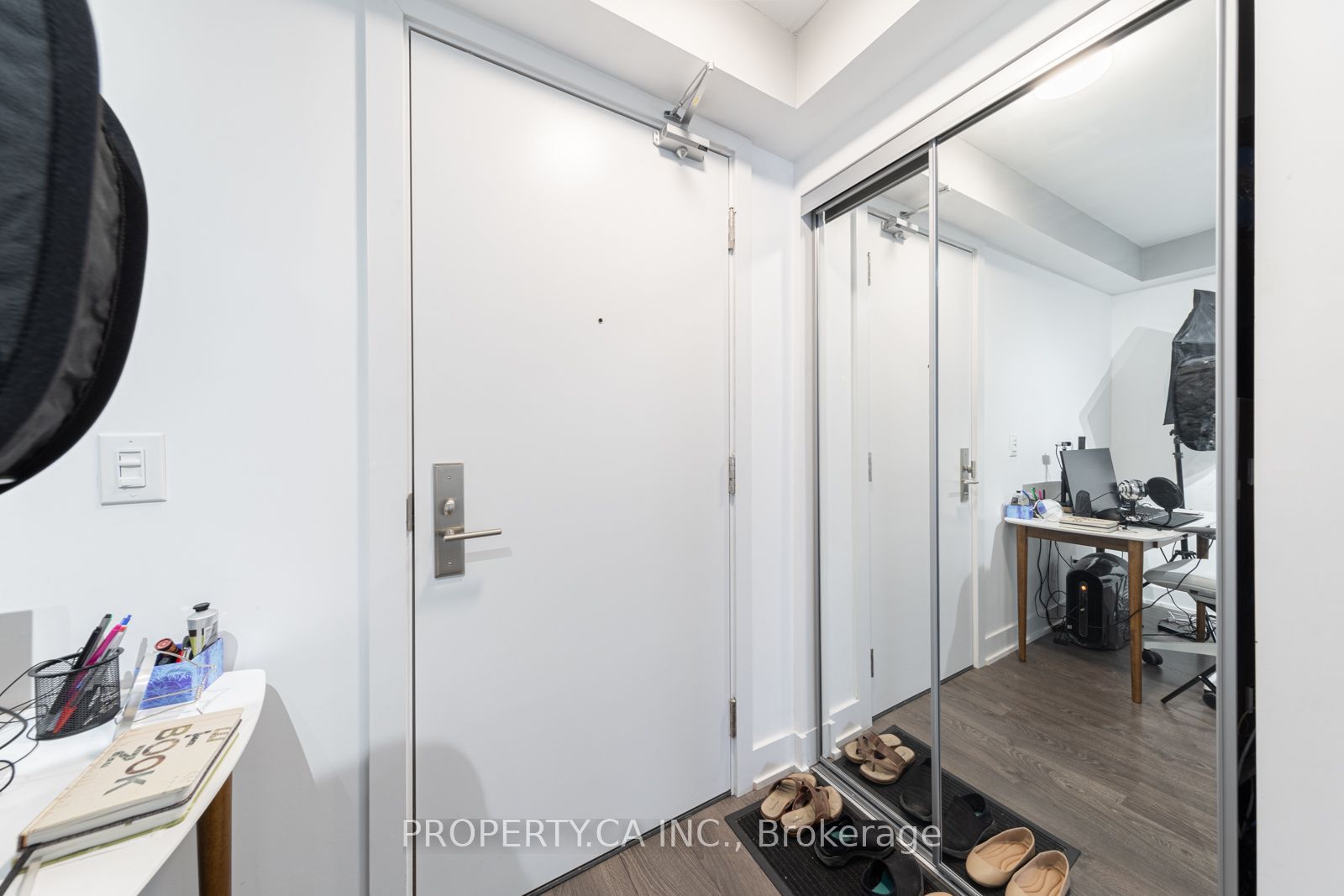 318 Richmond Street W 411, Toronto, ON M5V 1X2 photo 4
