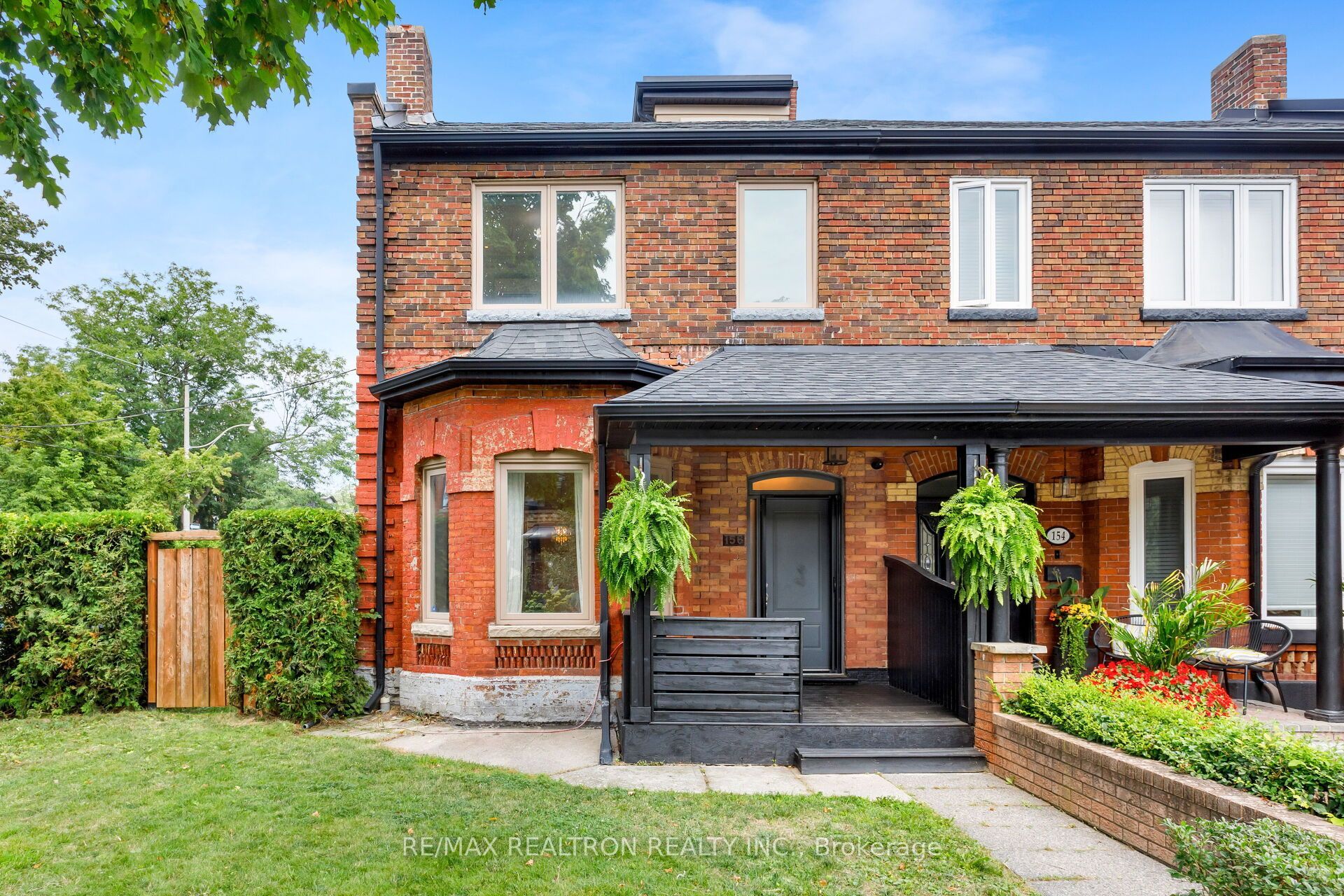 156 Argyle Street, Toronto, ON M6J 1P1 photo 2