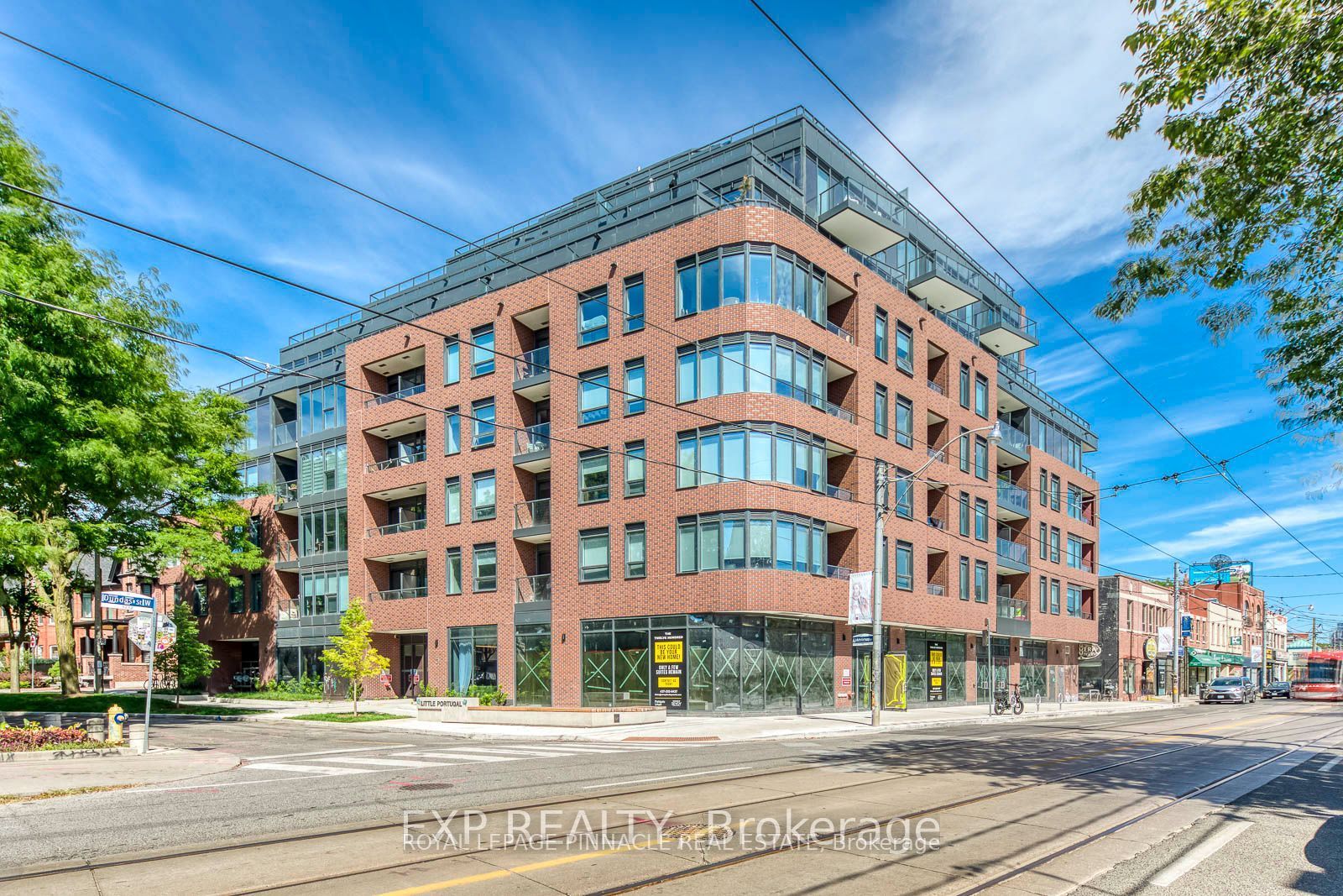 5 Lakeview Avenue 415, Toronto, ON M6J 0H3