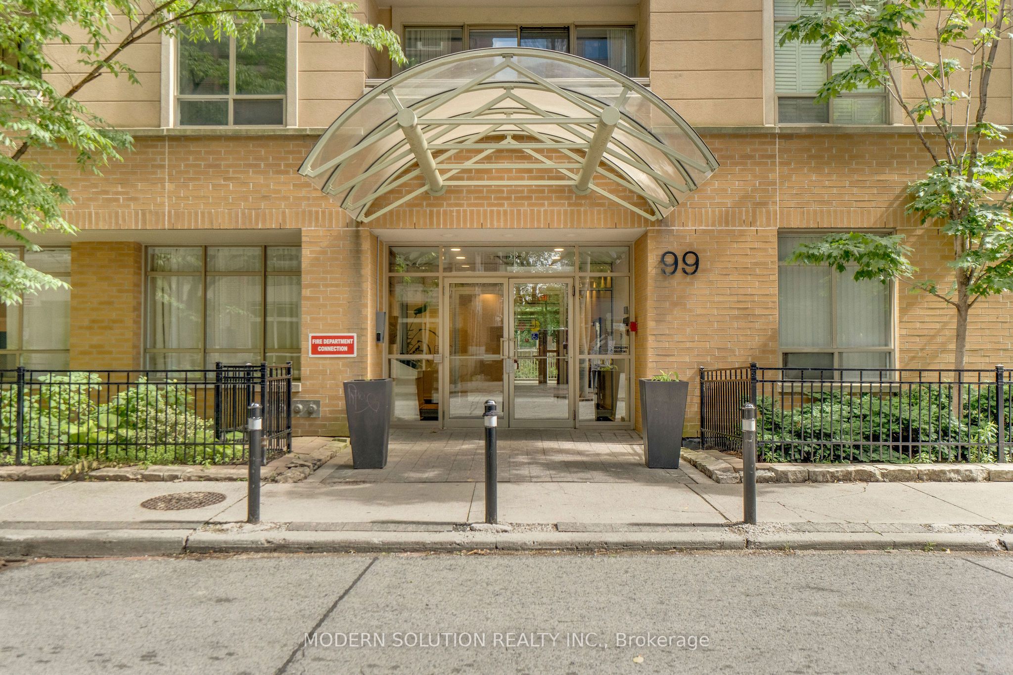 99 Hayden Street 201, Toronto, ON M4Y 3B4 photo 3