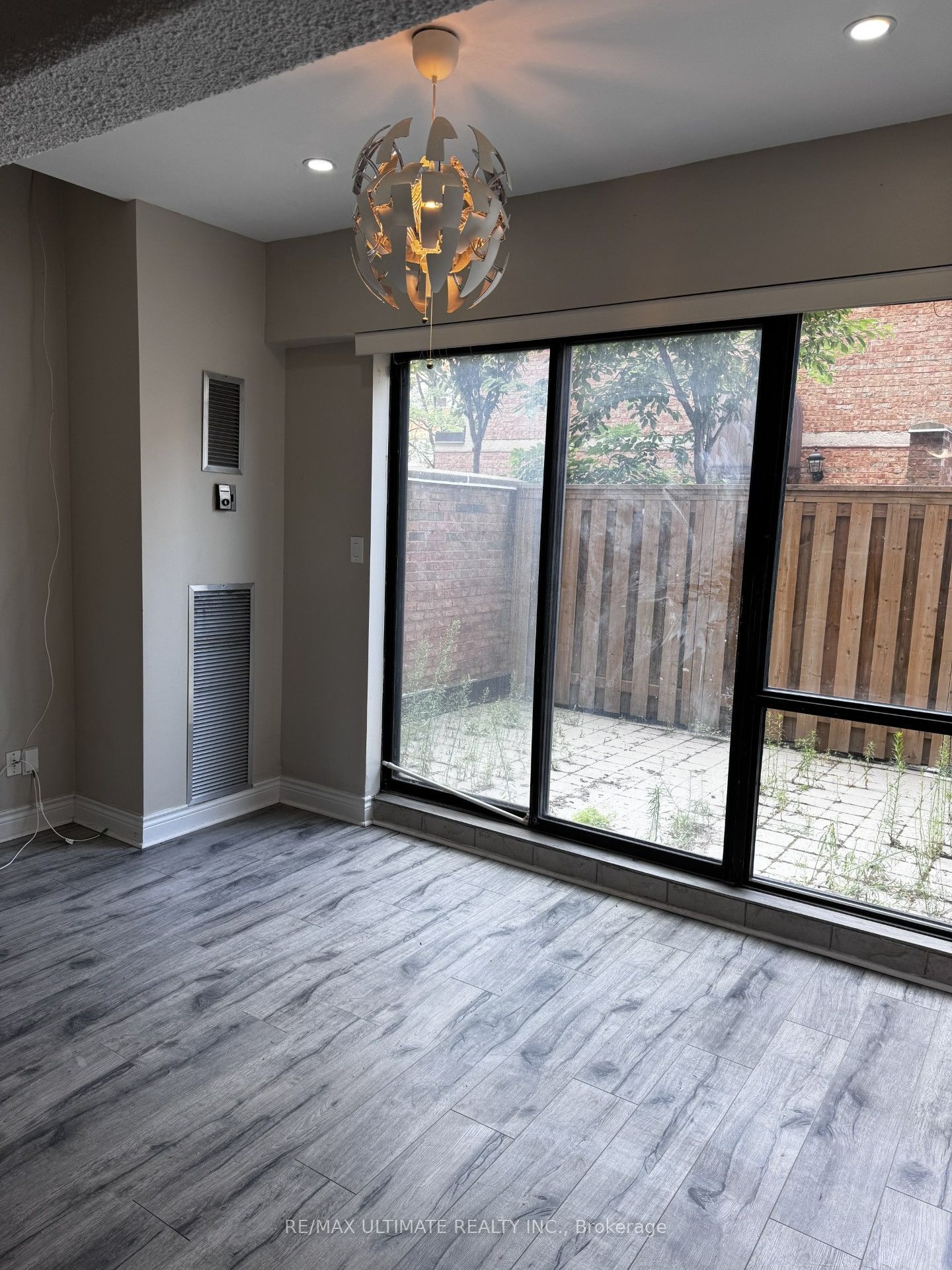 80 Saint Patrick Street 217, Toronto, ON M5T 2X6 photo 5