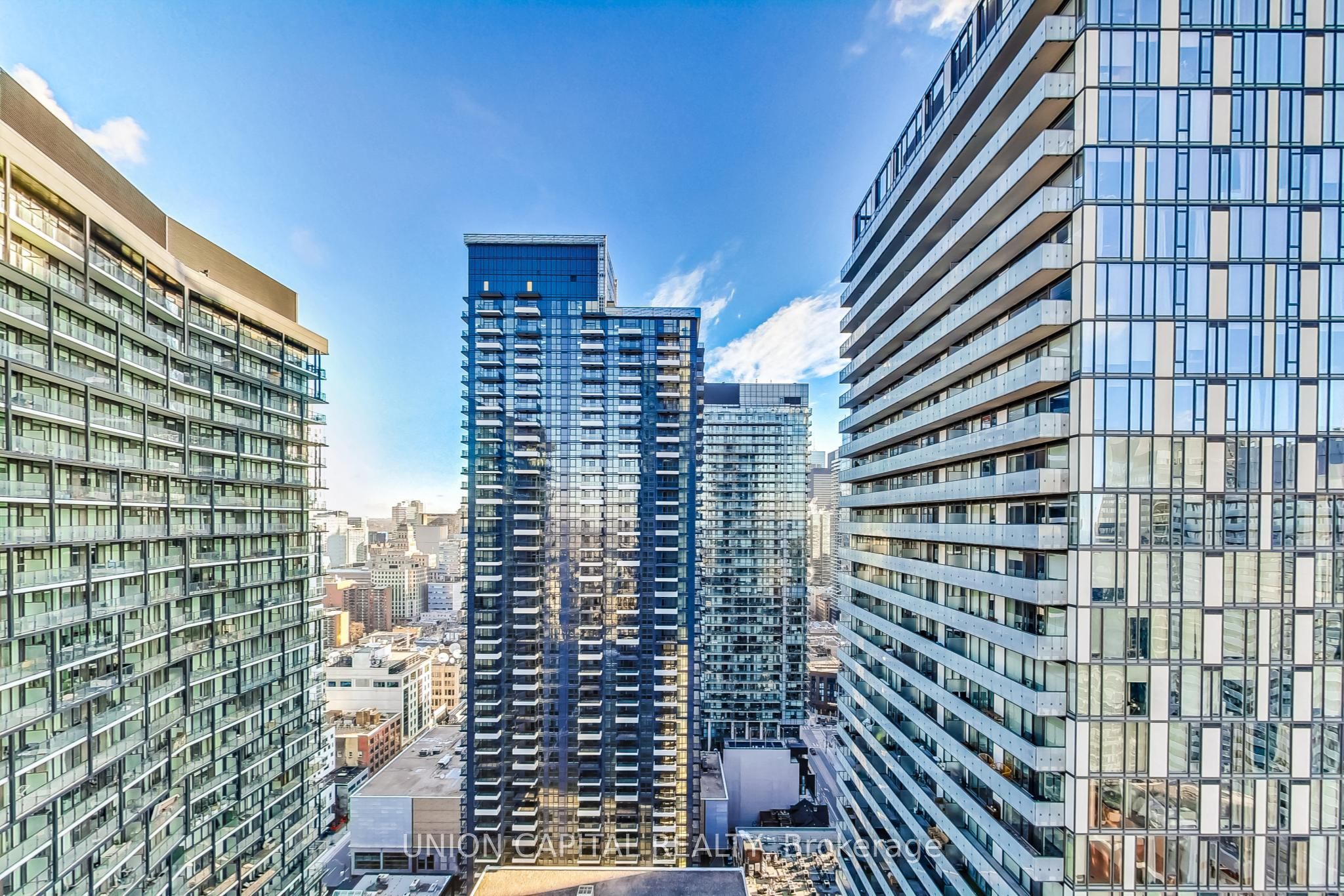 108 Peter Street 3305, Toronto, ON M5V 0W2