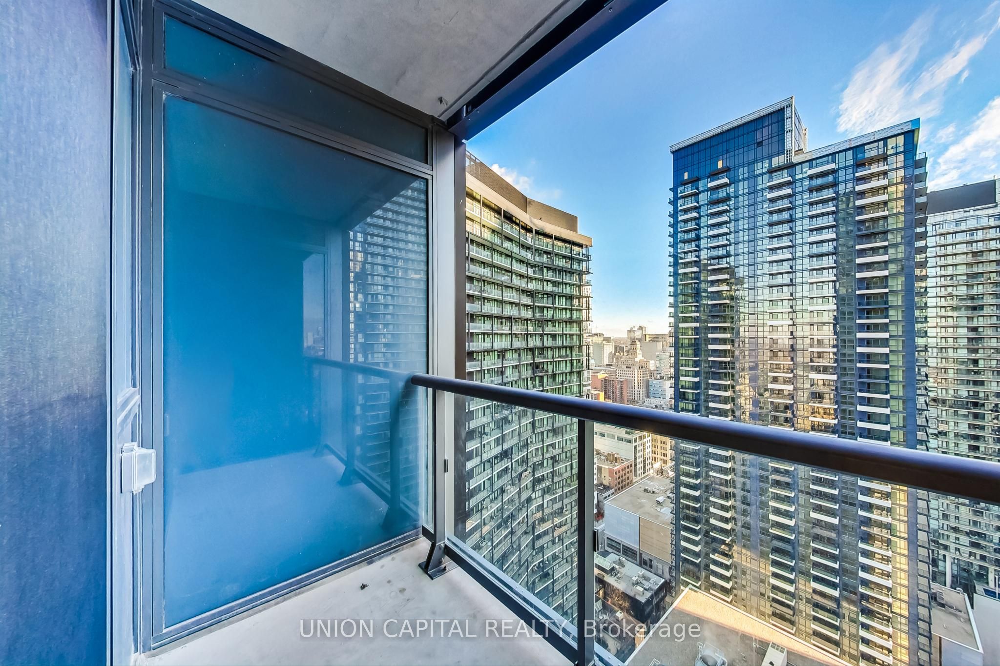 108 Peter Street 3305, Toronto, ON M5V 0W2 photo 3