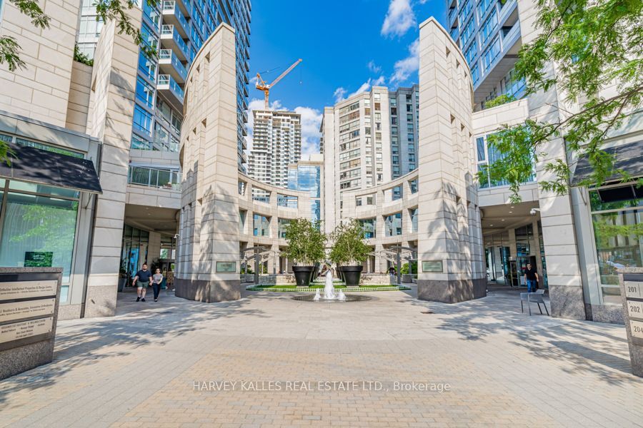 2191 Yonge Street 504, Toronto, ON M4S 3H8 photo 5
