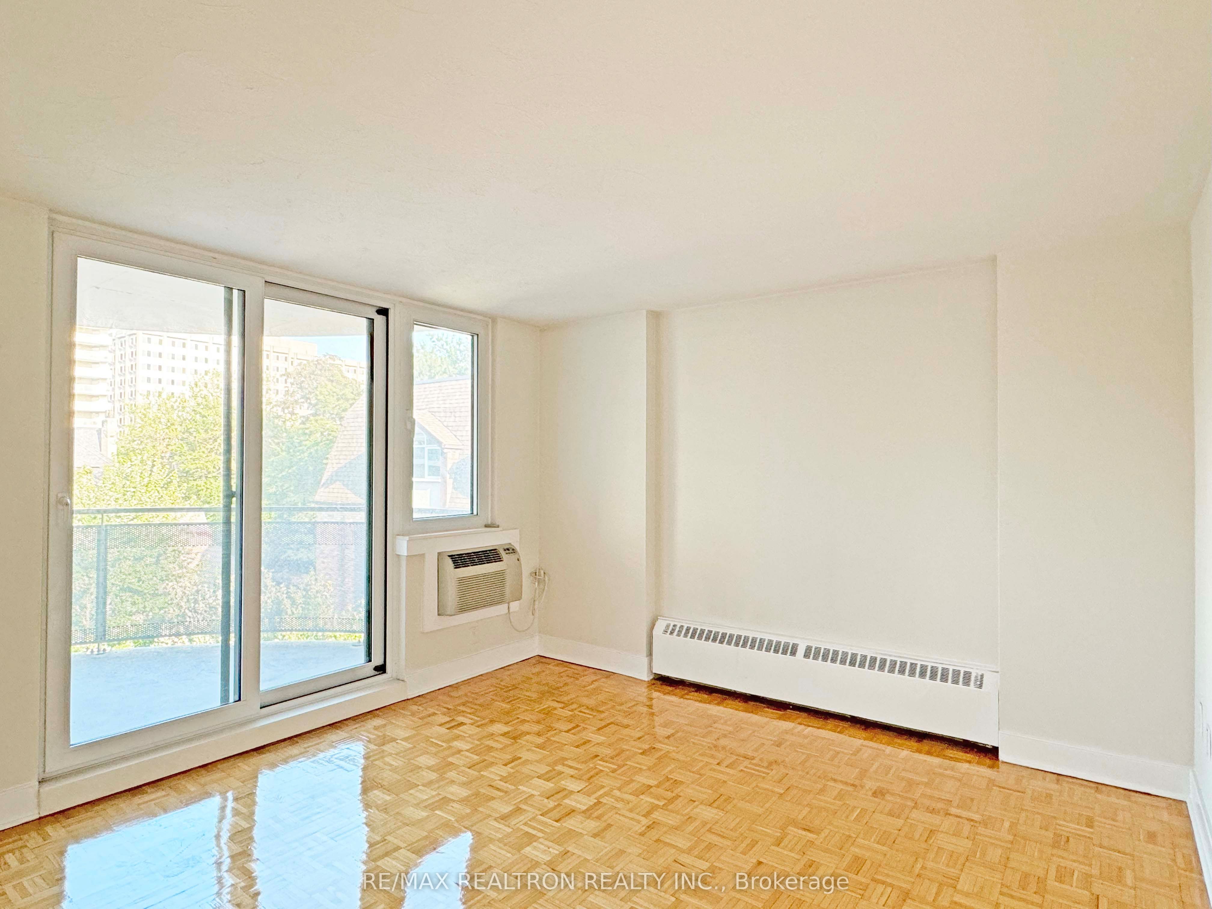 485 Huron Street 201, Toronto, ON M5R 2R5 photo 3