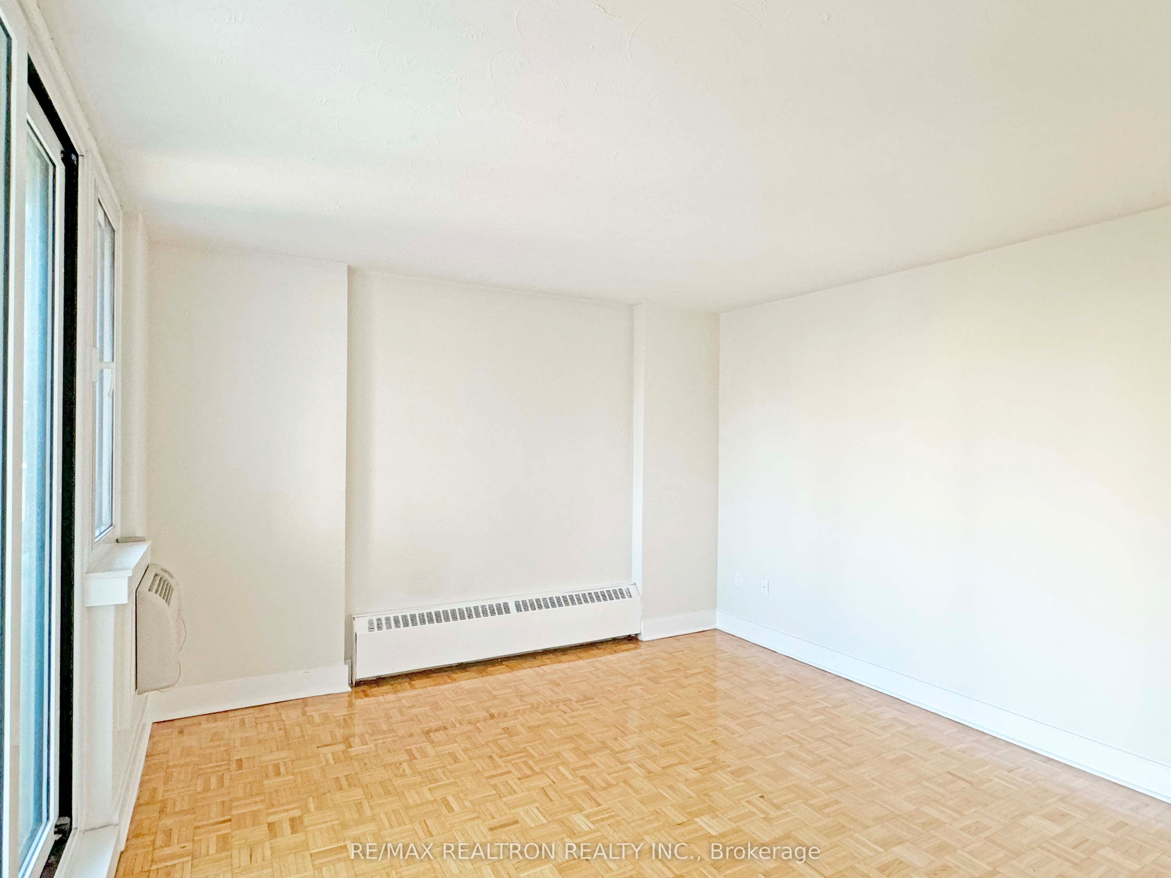 485 Huron Street 201, Toronto, ON M5R 2R5 photo 4