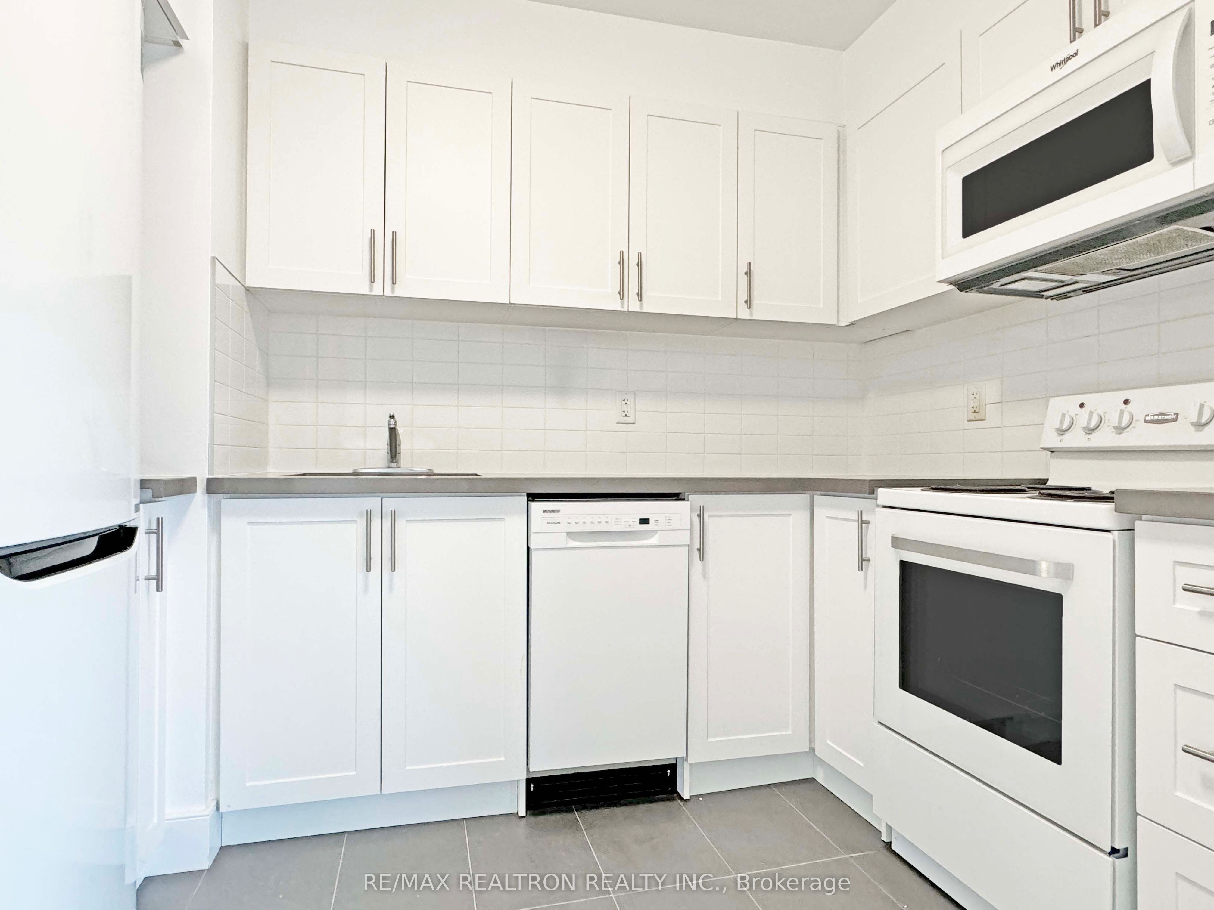 485 Huron Street 201, Toronto, ON M5R 2R5 photo 5