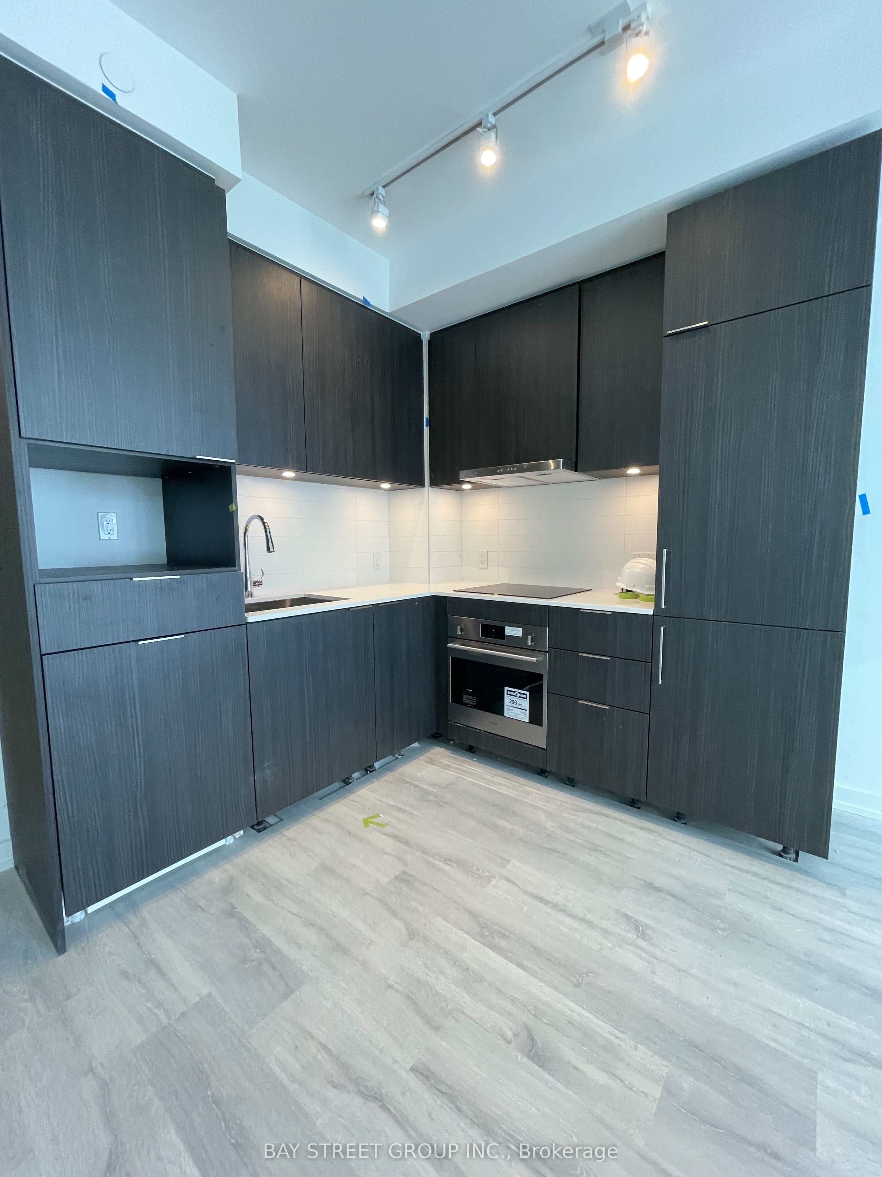 8 Olympic Garden Drive S2401, Toronto, ON M2M 0B9 photo 5