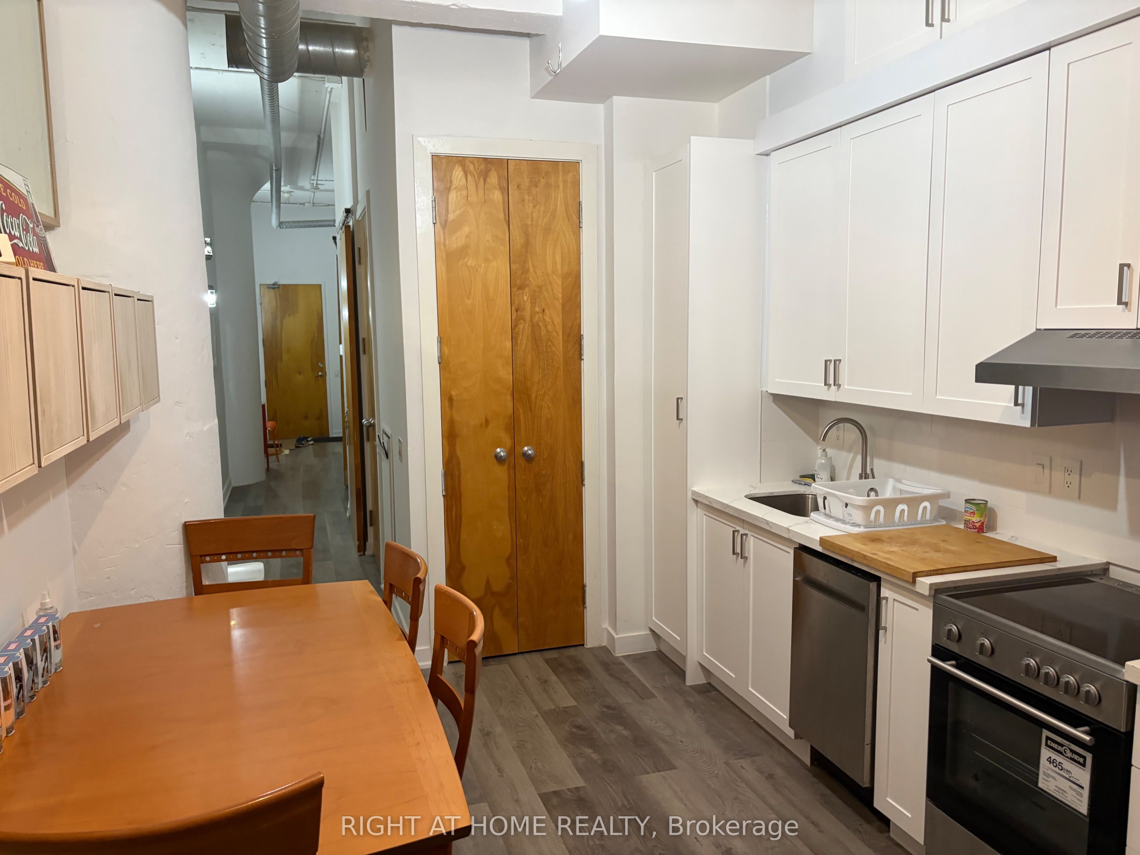 155 Dalhousie Street 538, Toronto, ON M5B 2P7