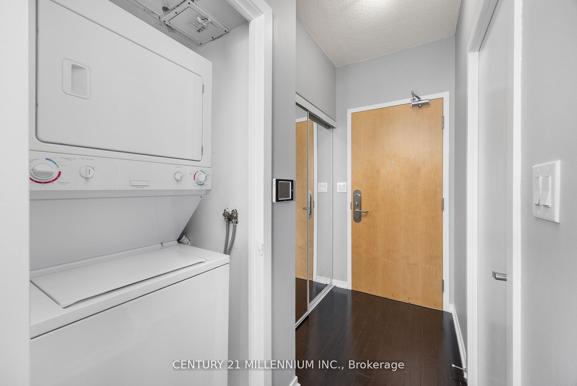 65 Bremner Boulevard W 4503, Toronto, ON M5J 0A7 photo 4