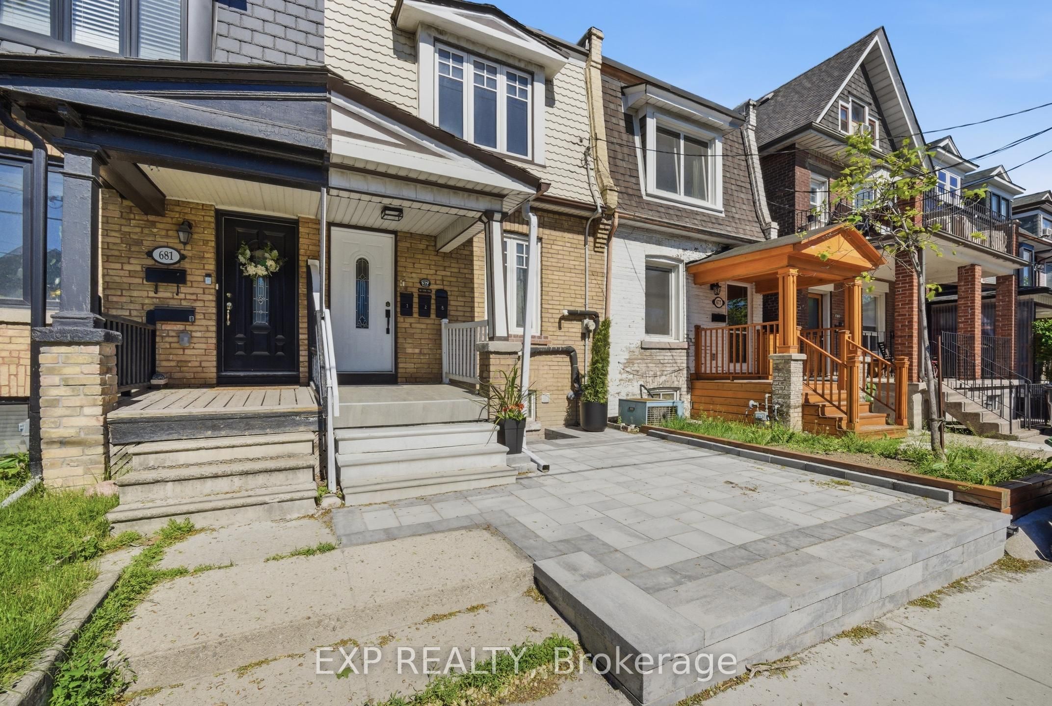 679 Ossington Avenue, Toronto, ON M6G 3T6 photo 2