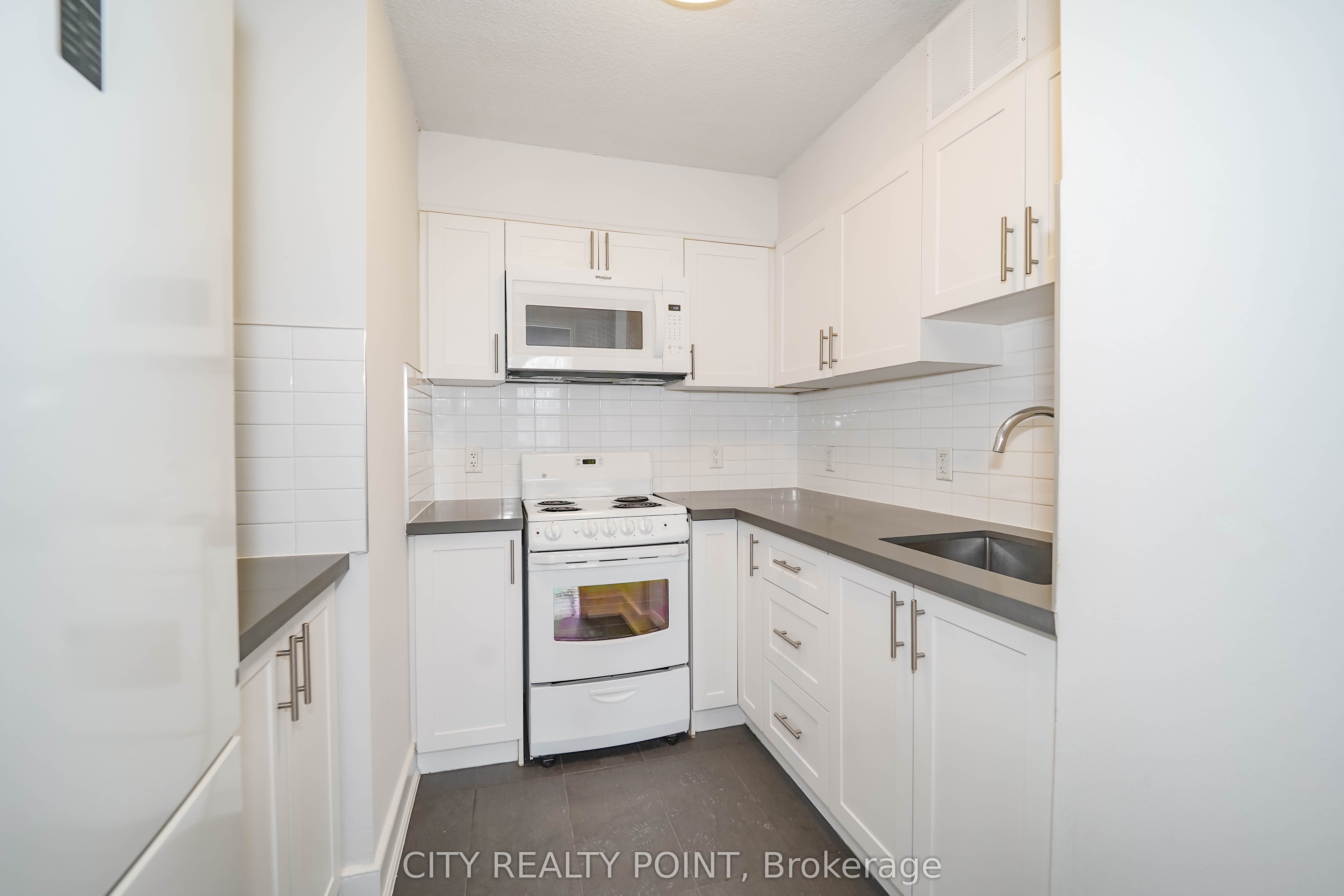 33 Isabella Street 2606, Toronto, ON M4Y 2P7 photo 4