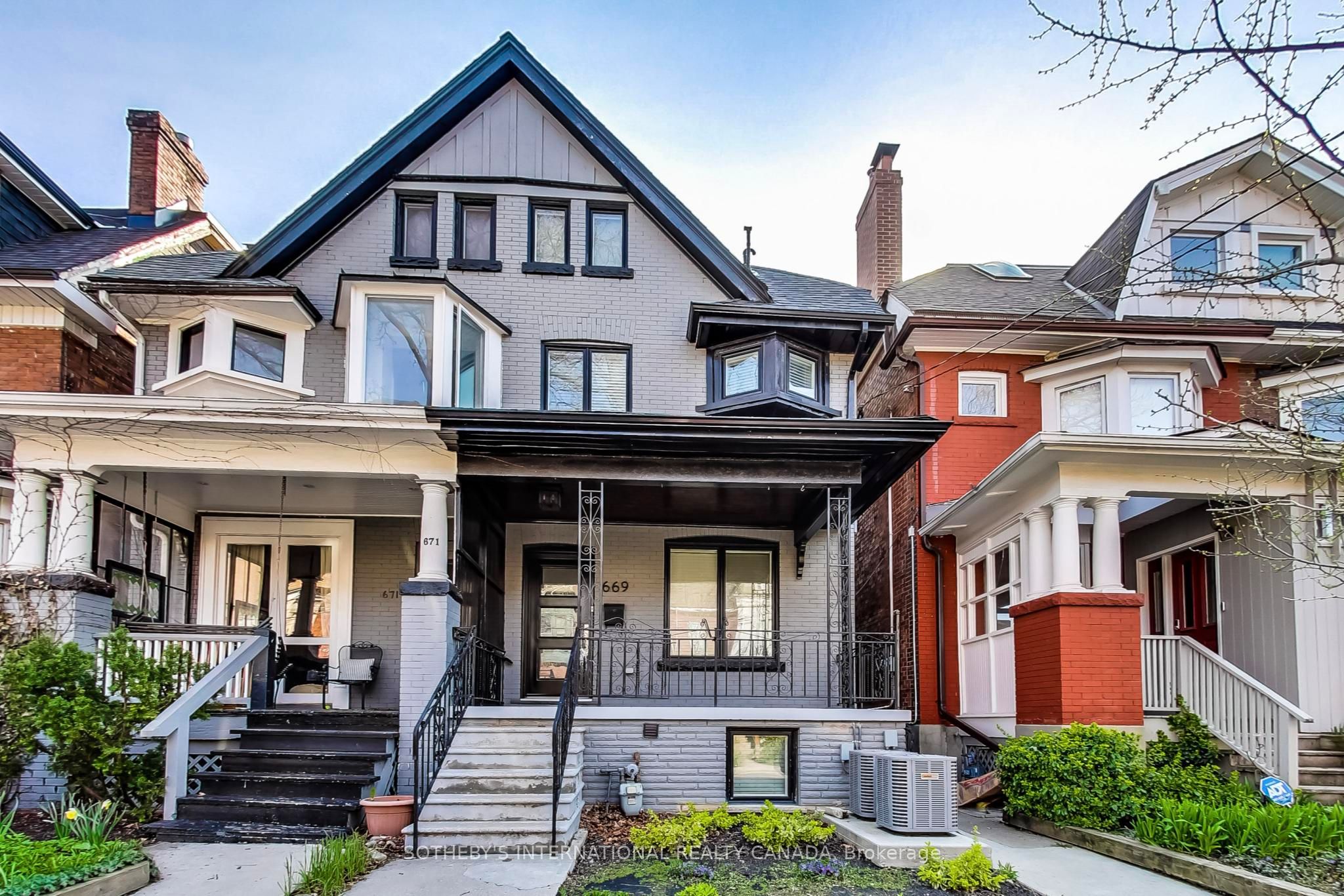 669 Euclid Avenue Lower, Toronto, ON M6G 2T8