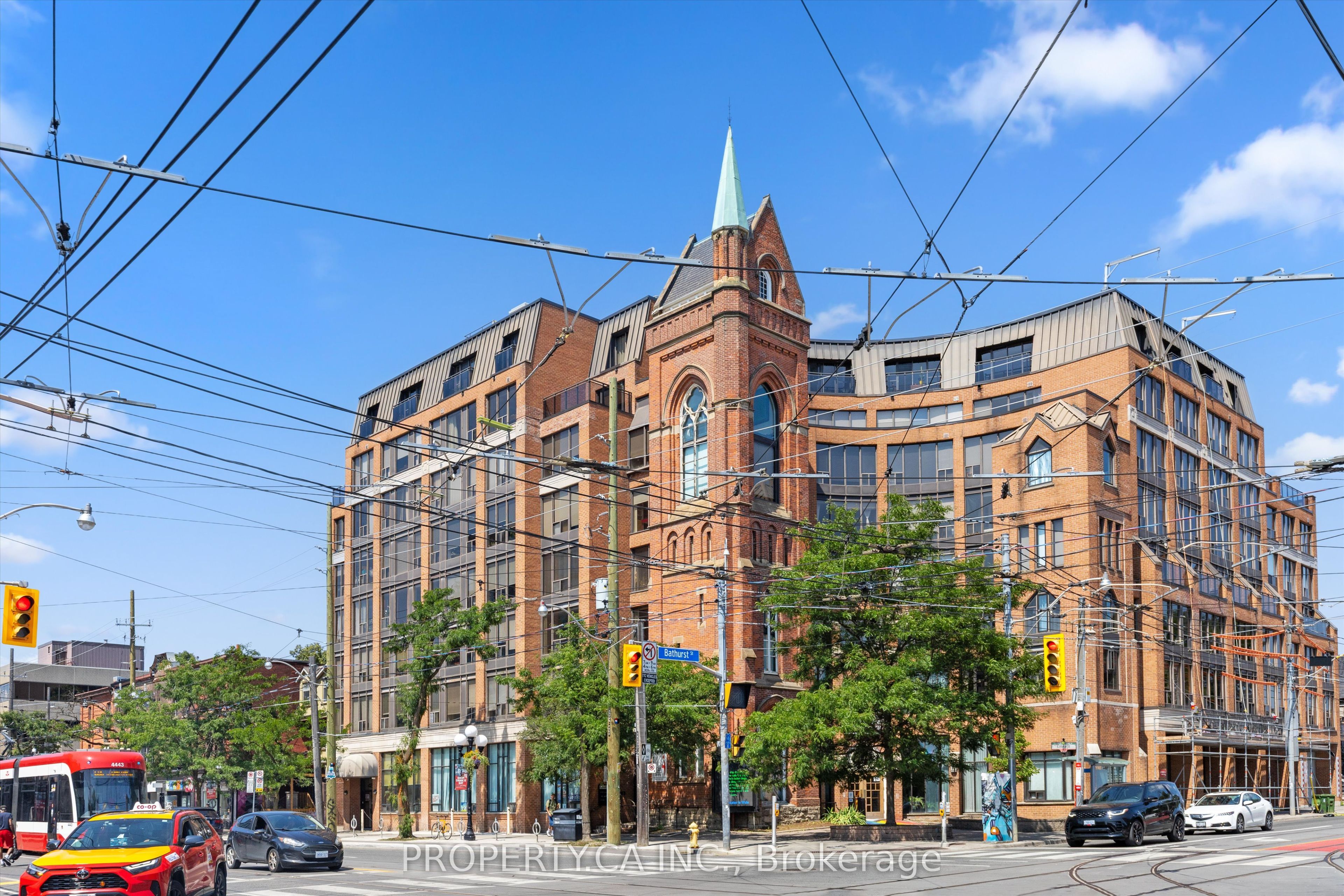 456 College Street 306, Toronto, ON M6G 4A3