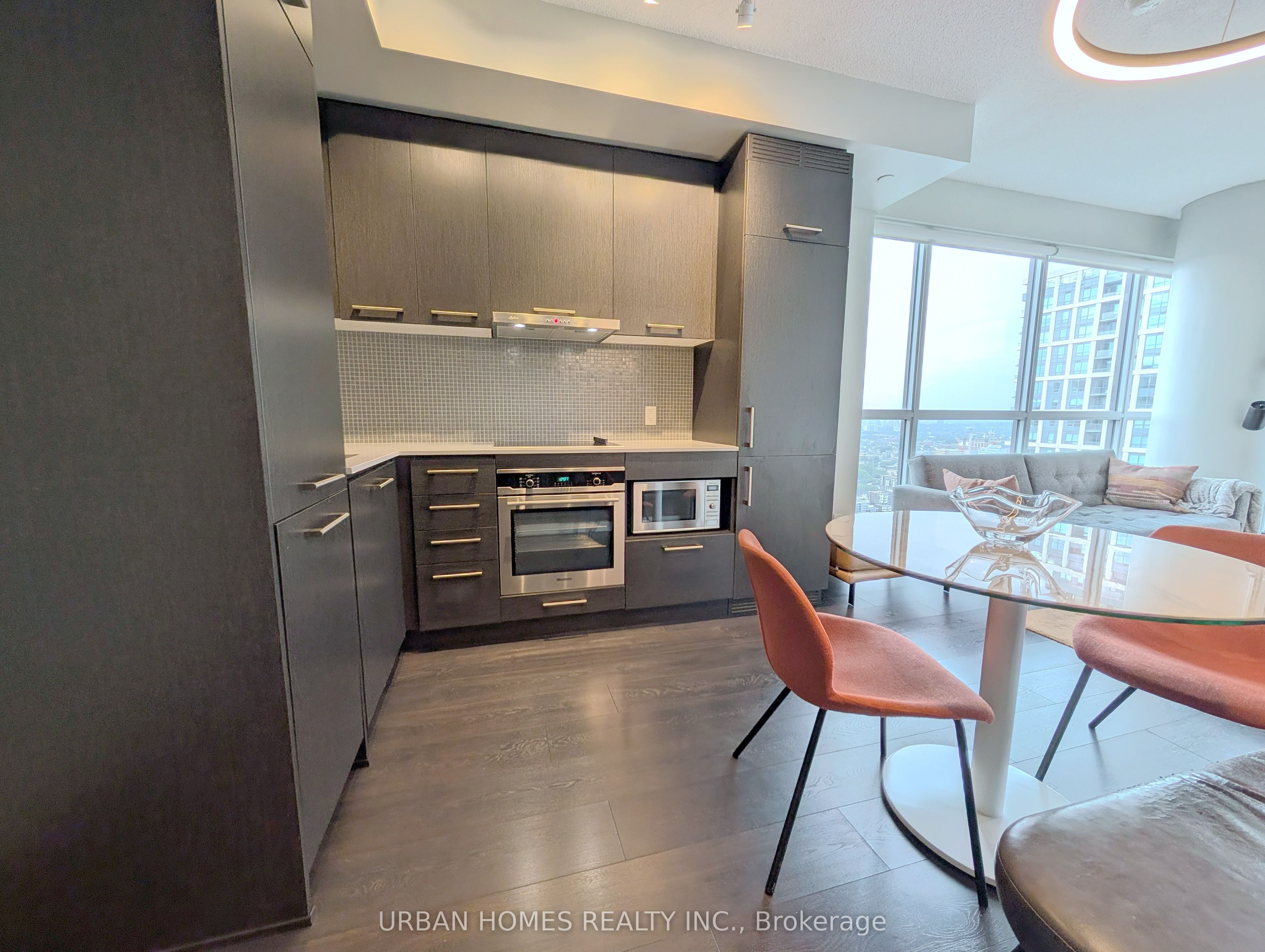 87 Peter Street 4006, Toronto, ON M5V 0P1 photo 3