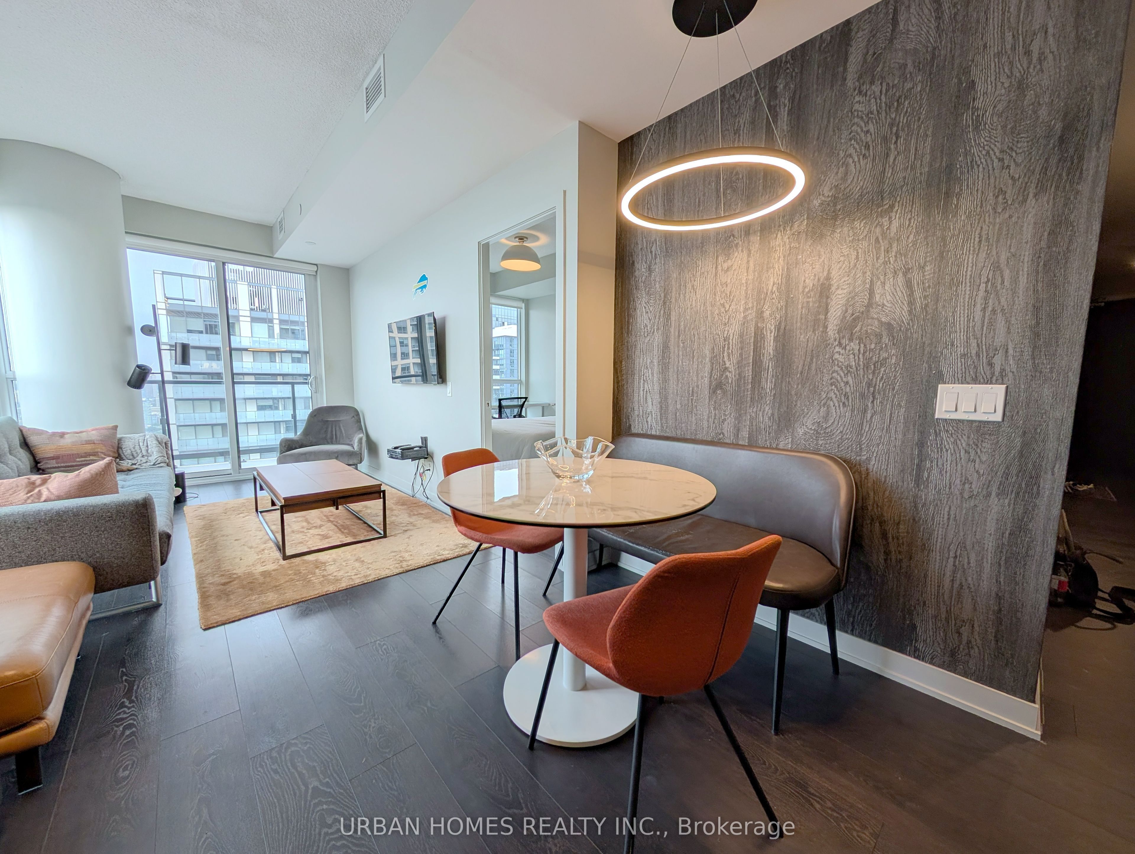 87 Peter Street 4006, Toronto, ON M5V 0P1 photo 4