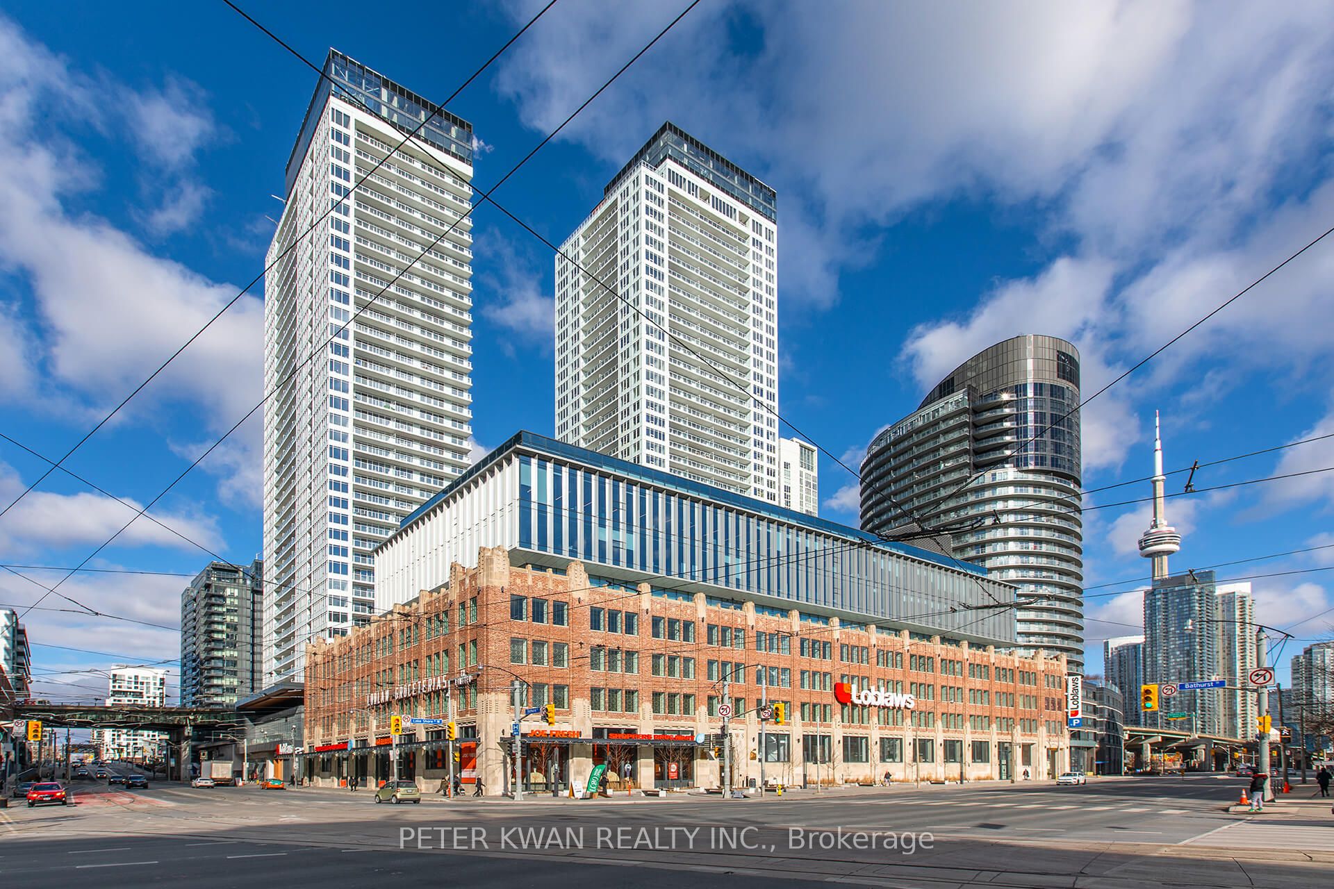 19 Bathurst Street 1007, Toronto, ON M5V 0N2