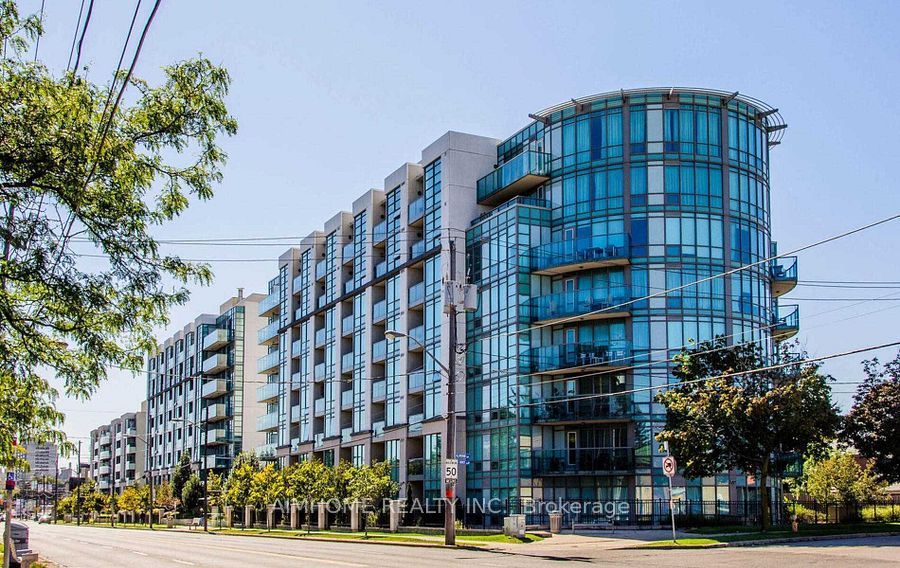 3830 Bathurst Street 410, Toronto, ON M3H 6C5
