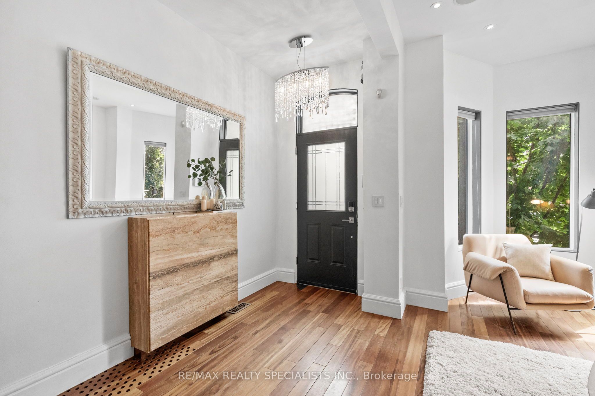 418 Ossington Avenue, Toronto, ON M6J 3A7 photo 2