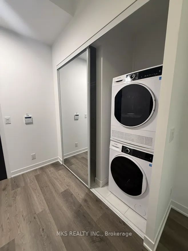 180 Front Street E 1212, Toronto, ON M5A 0A9 photo 5
