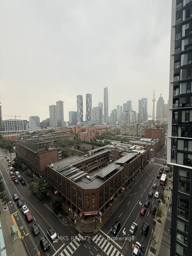 180 Front Street E 1610, Toronto, ON M5A 0A9 photo 4