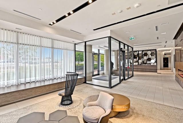 128 Fairview Mall Drive 405, Toronto, ON M2J 0E8 photo 5