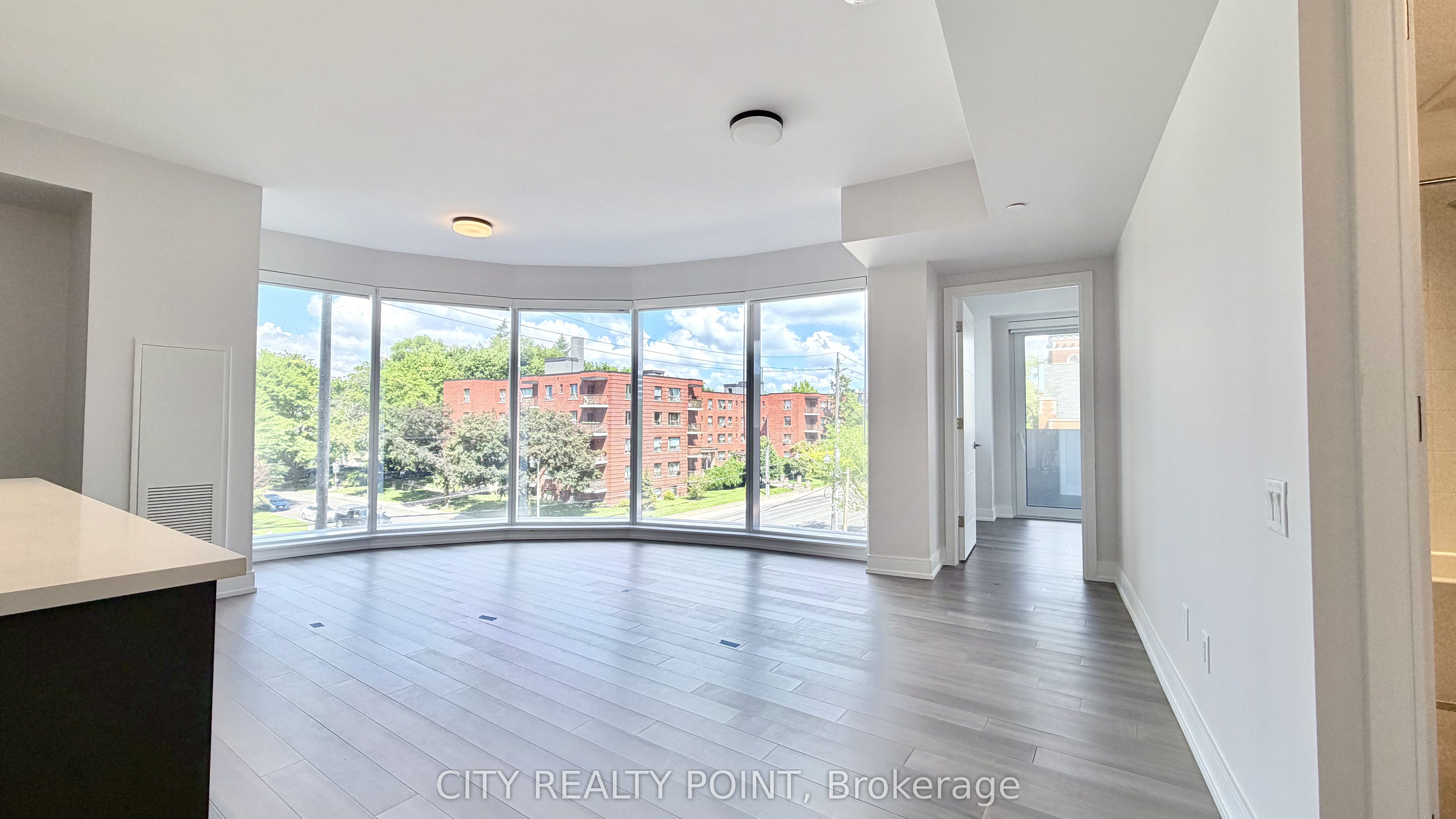 2525 Bathurst Street 407, Toronto, ON M6B 2Y9 photo 3