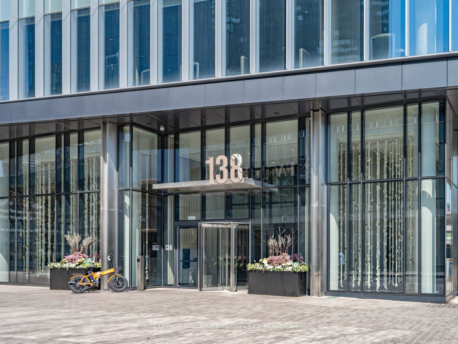 138 Downes Street 805, Toronto, ON M5E 0E4 photo 2