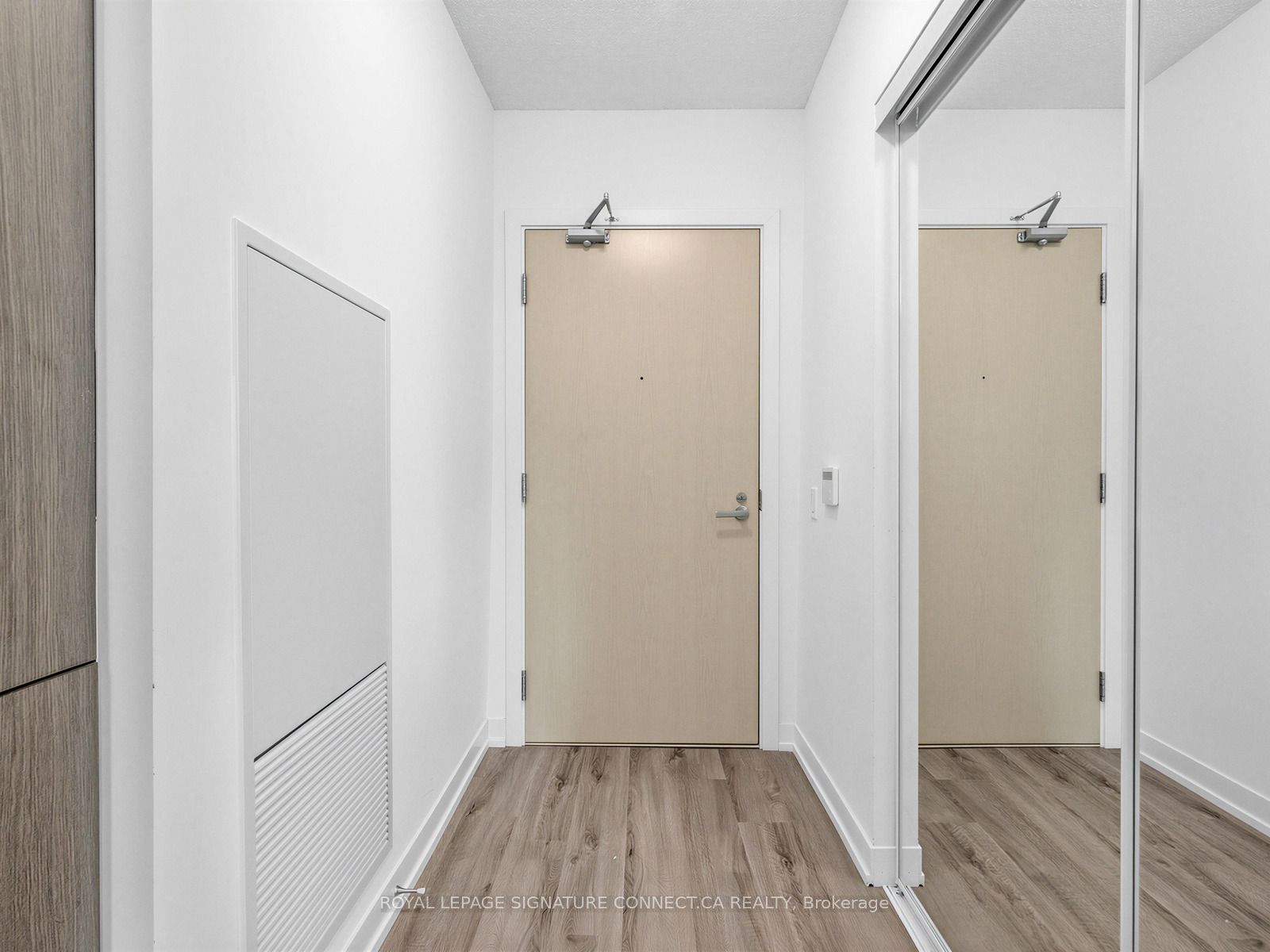 138 Downes Street 805, Toronto, ON M5E 0E4 photo 3