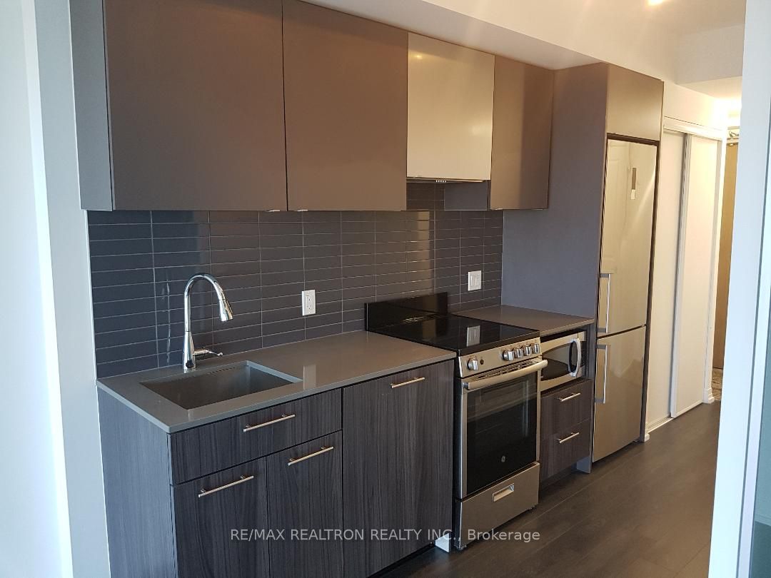251 Jarvis Street 3301, Toronto, ON M5B 0C3 photo 2