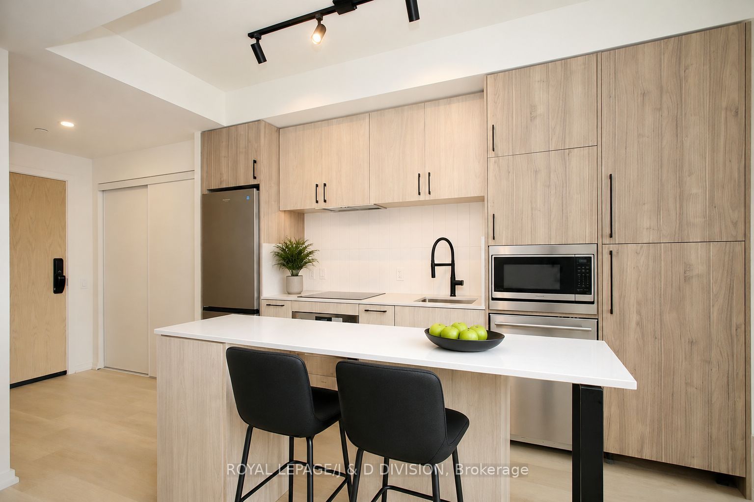 109 Erskine Avenue 1304, Toronto, ON M4P 0G8 photo 4