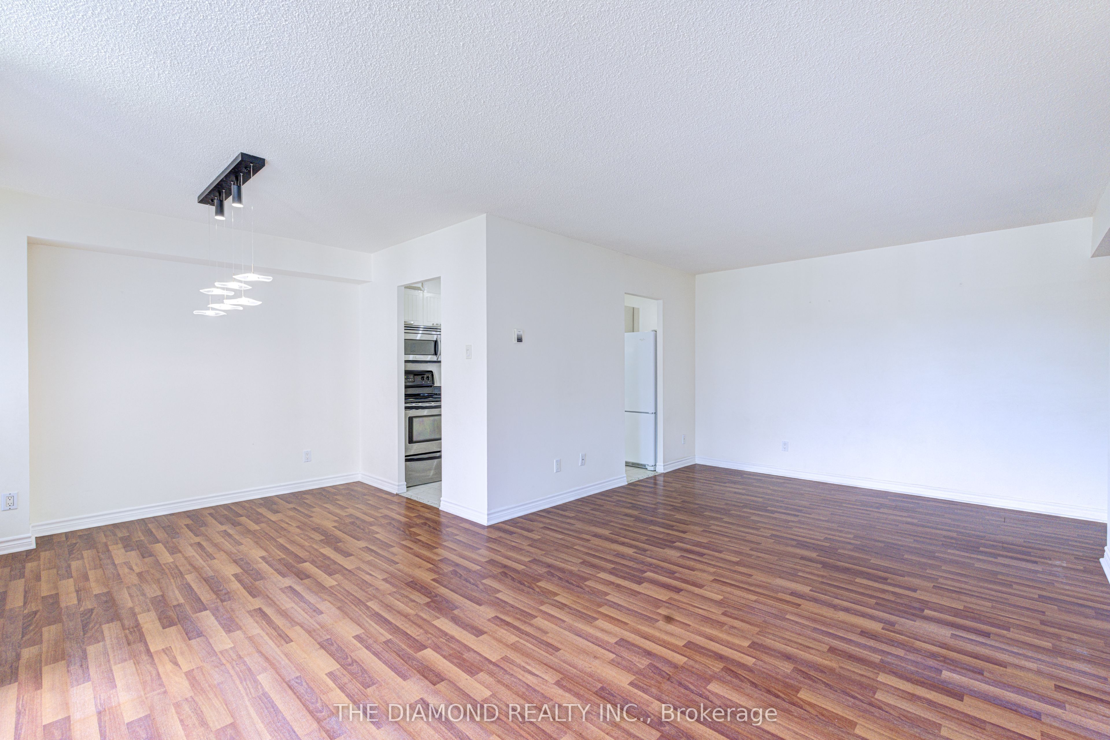 40 Sunrise Avenue 301, Toronto, ON M4A 2R4 photo 5
