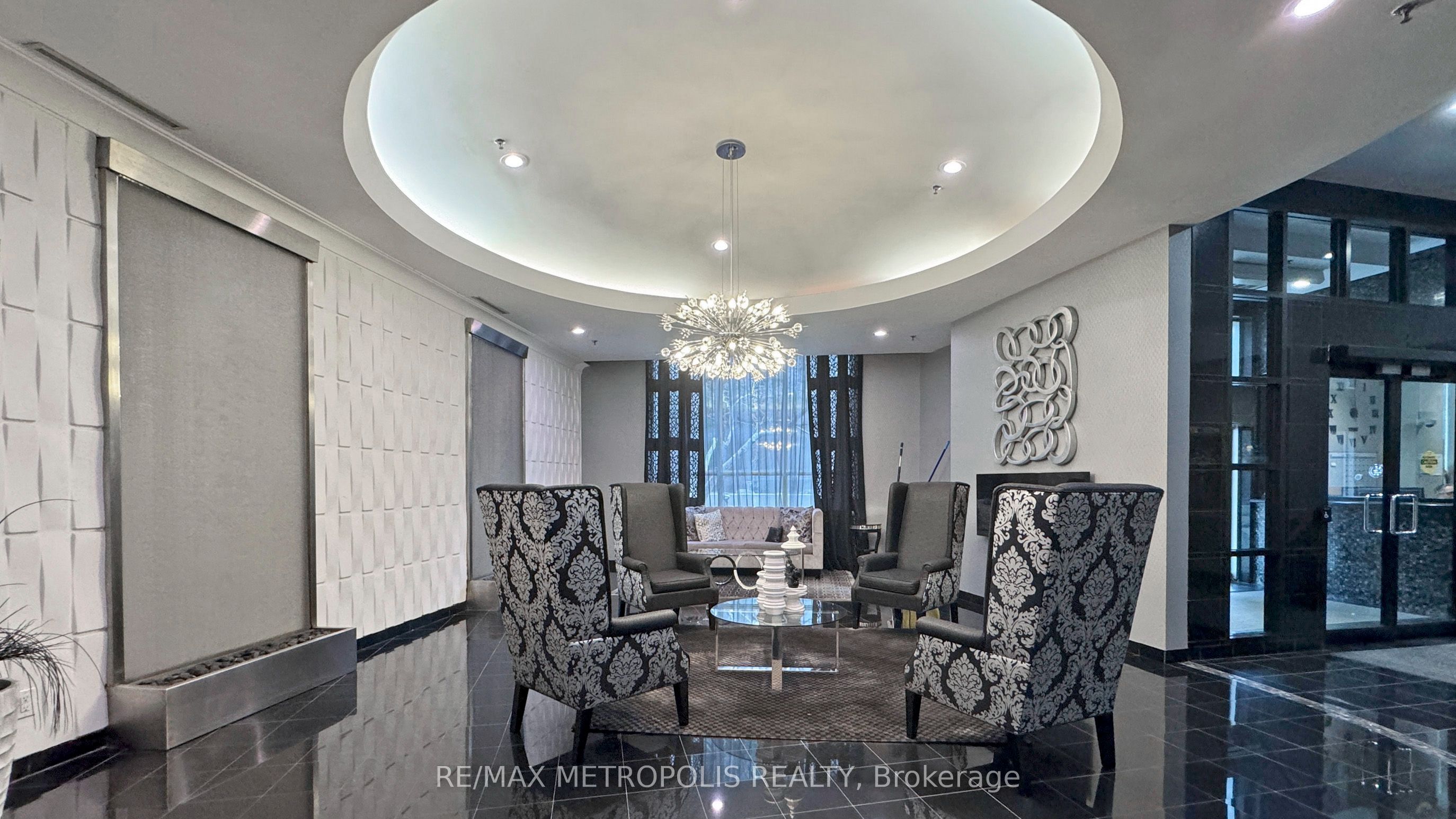 7 Carlton Street 904, Toronto, ON M5B 2M3 photo 4