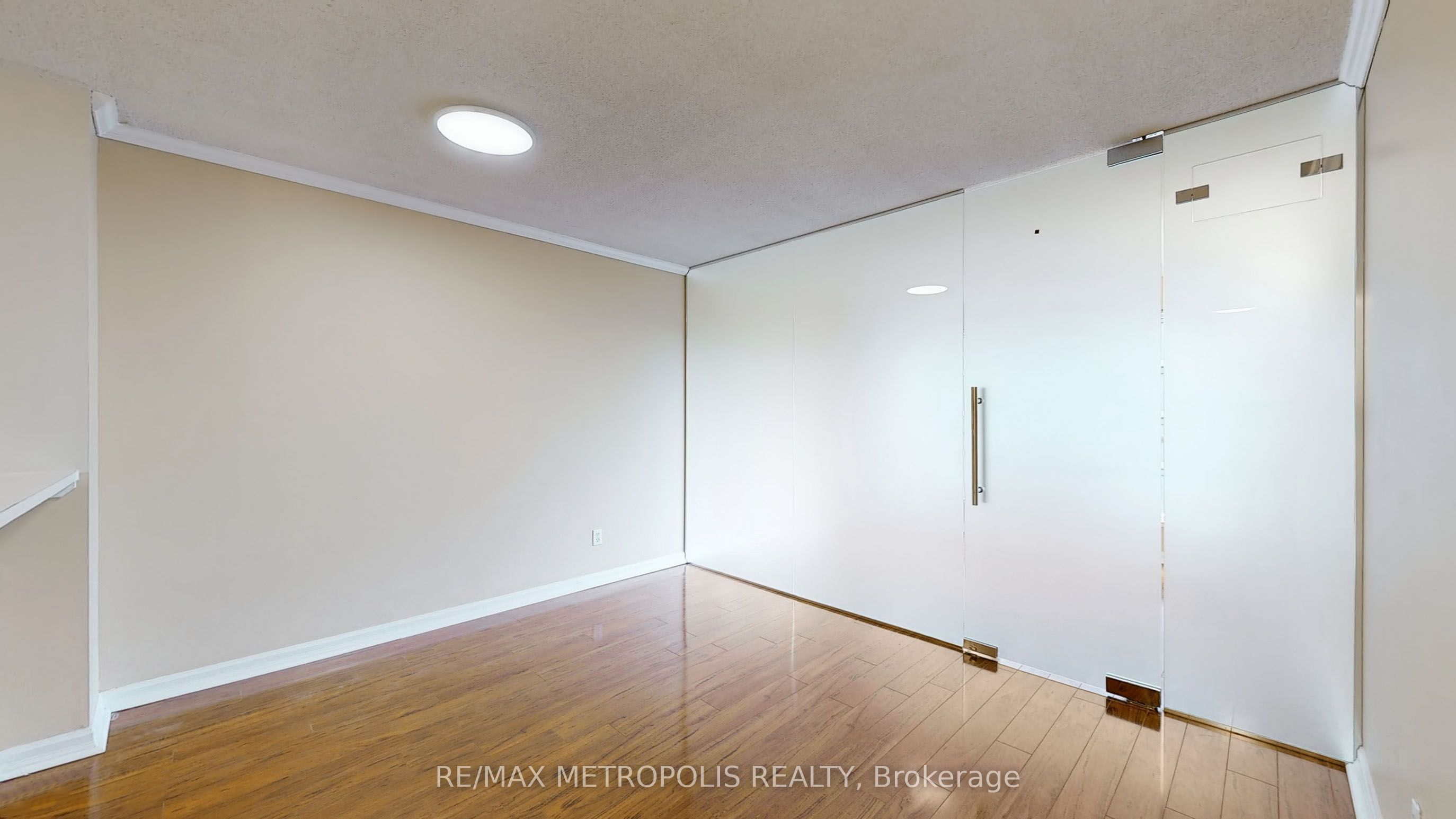 7 Carlton Street 904, Toronto, ON M5B 2M3 photo 5