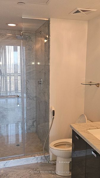 32 Davenport Road 2705, Toronto, ON M5R 0B5 photo 5