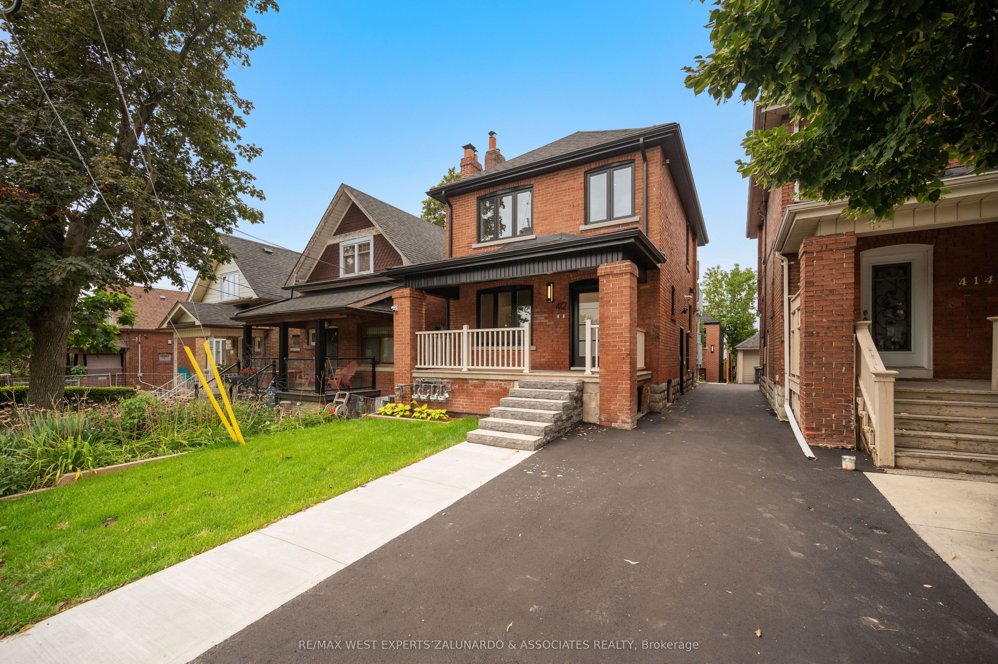 412 Glenholme Avenue 1, Toronto, ON M6E 3E7