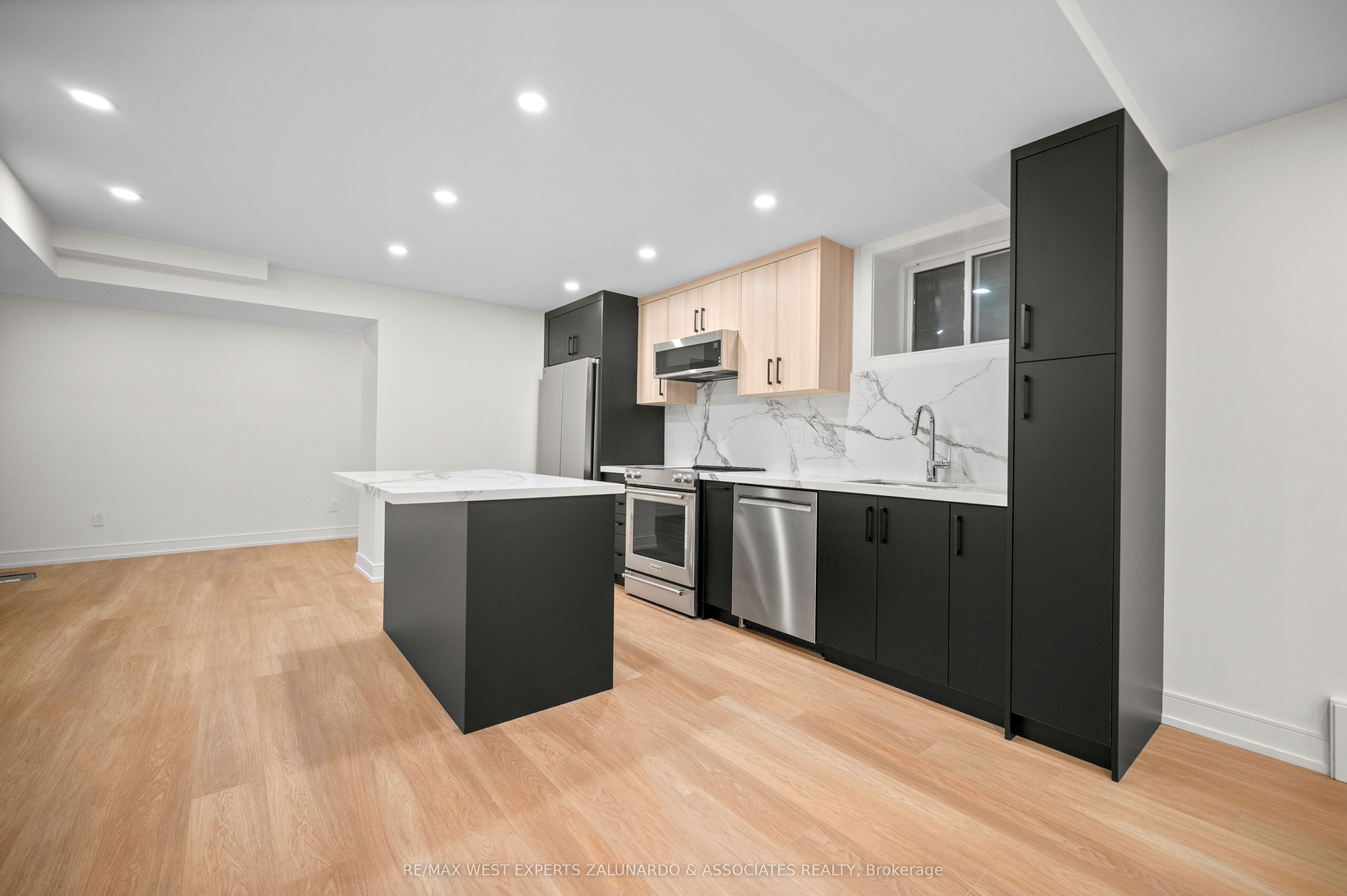 412 Glenholme Avenue 1, Toronto, ON M6E 3E7 photo 5