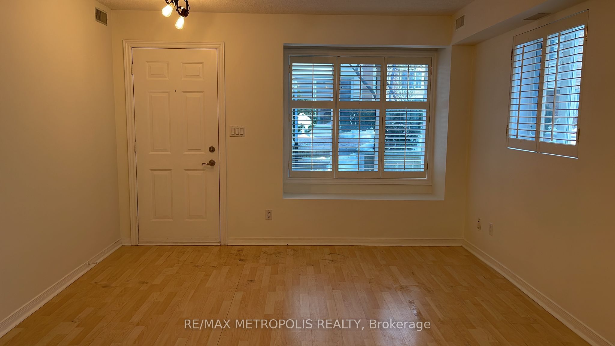 208 Niagara Street Th27, Toronto, ON M6J 3W5 photo 5