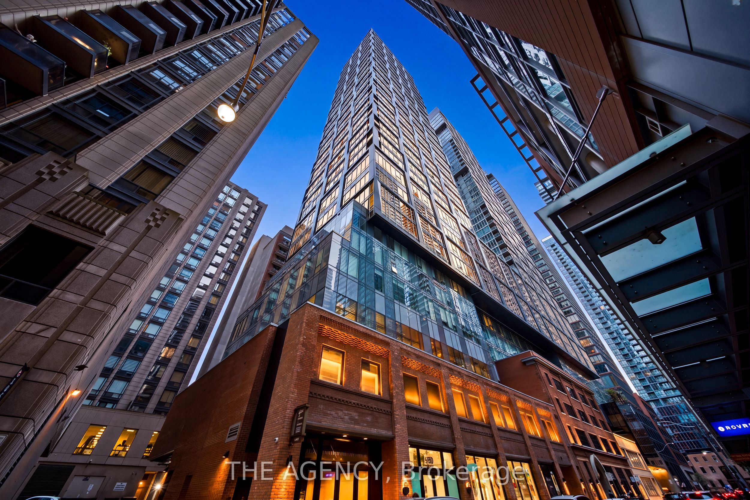 15 Mercer Street 2908, Toronto, ON M5V 0T8 photo 2