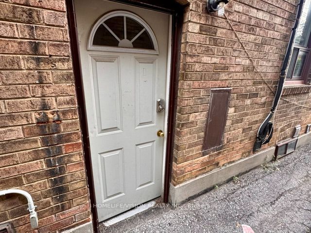970 Avenue Road 3-Bsmt, Toronto, ON M5P 2K8 photo 3