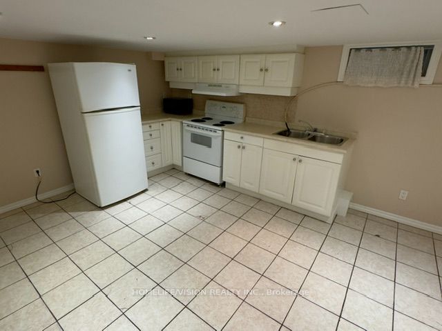970 Avenue Road 3-Bsmt, Toronto, ON M5P 2K8 photo 4