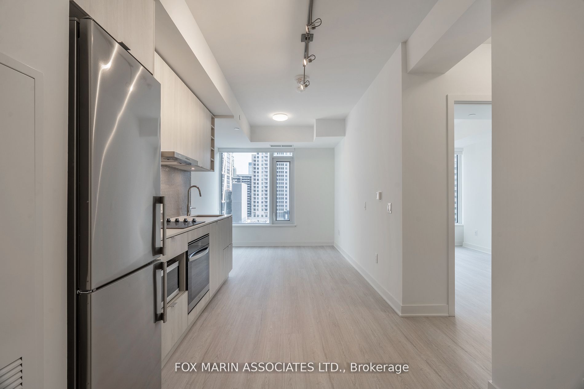 11 Yorkville Avenue 713, Toronto, ON M4W 1L2