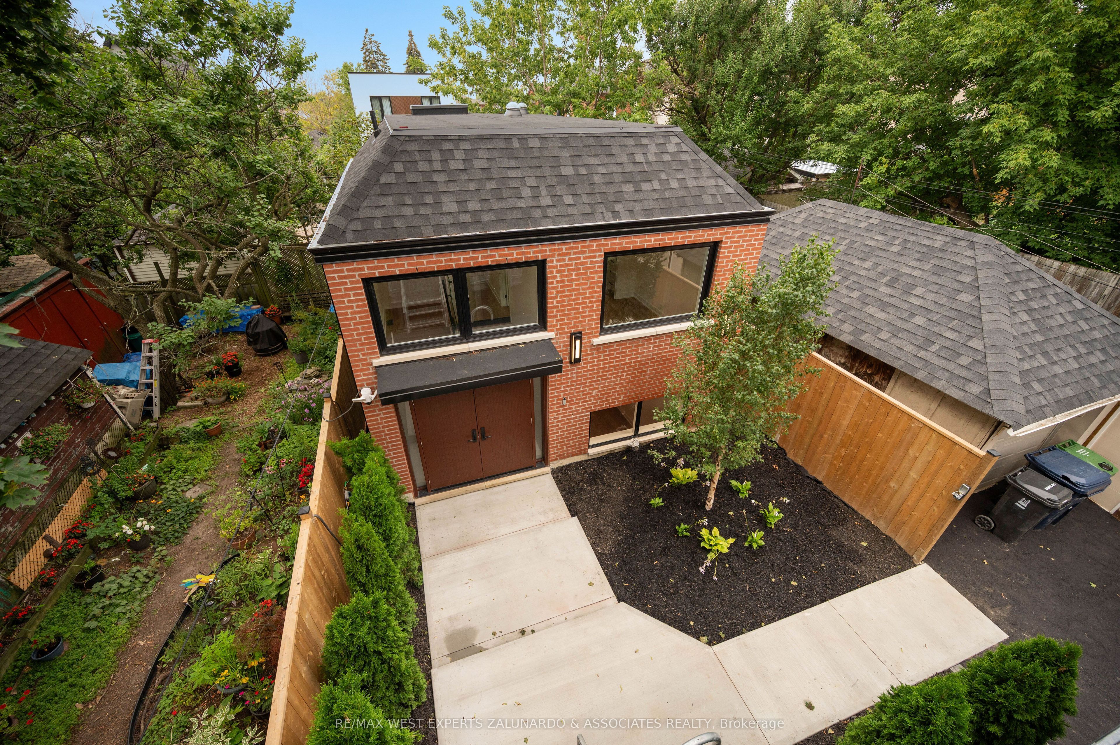 412 Glenholme Avenue Garden Suite, Toronto, ON M6E 3E7 photo 4
