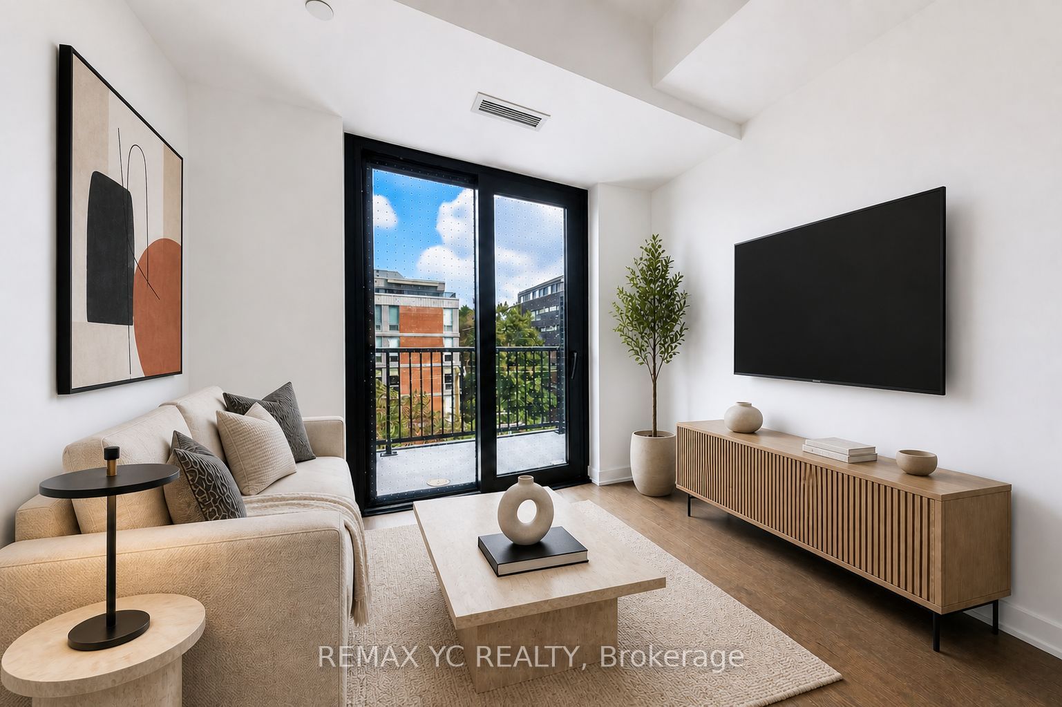 91 Montclair Avenue 725, Toronto, ON M5P 0B1