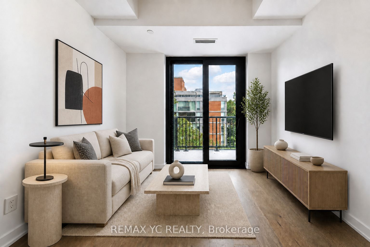 91 Montclair Avenue 725, Toronto, ON M5P 0B1 photo 2