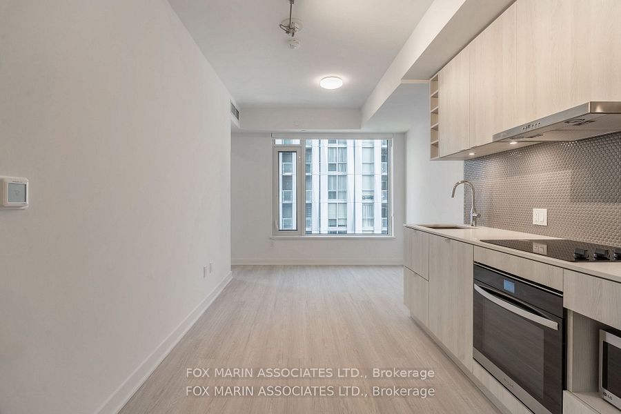 11 Yorkville Avenue 506, Toronto, ON M4W 1L2