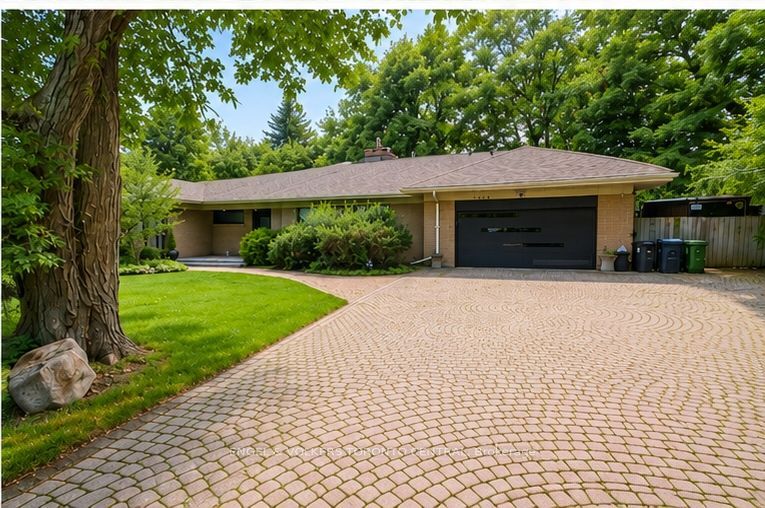 2424 Bayview Avenue, Toronto, ON M2L 1A3