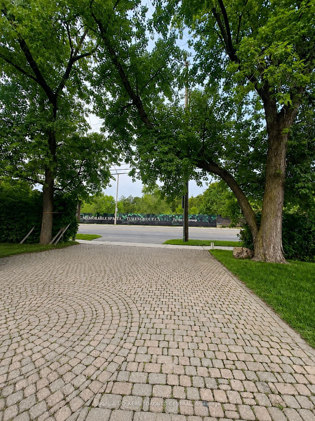 2424 Bayview Avenue, Toronto, ON M2L 1A3 photo 3