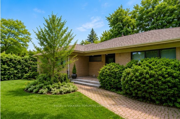 2424 Bayview Avenue, Toronto, ON M2L 1A3 photo 5